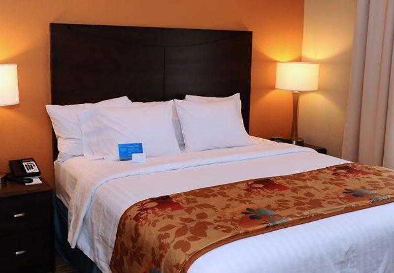 Fairfield Inn & Suites By Marriott Slippery Rock Extérieur photo